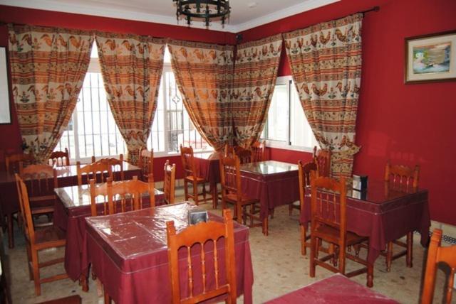 Hostal Malia Conil De La Frontera Extérieur photo