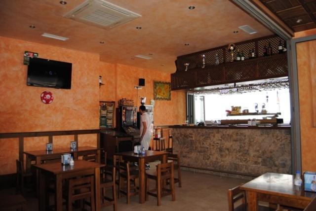 Hostal Malia Conil De La Frontera Extérieur photo
